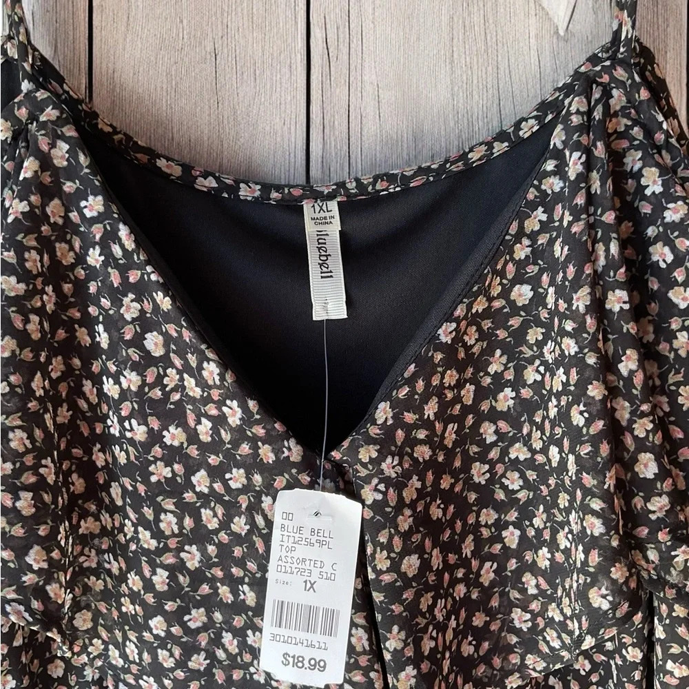 NWT Q cold shoulder floral top (F11) - Picture 3 of 5